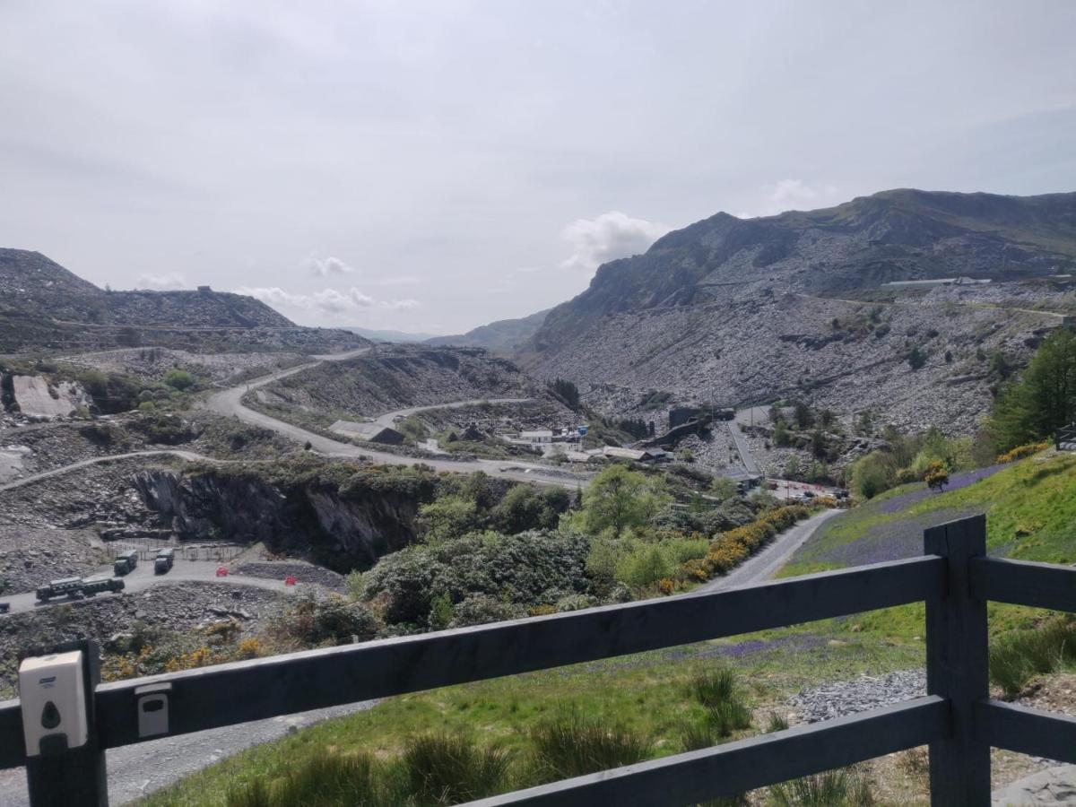 Llechwedd Glamping Hotel Blaenau Ffestiniog Ngoại thất bức ảnh