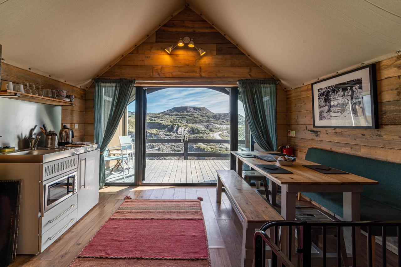 Llechwedd Glamping Hotel Blaenau Ffestiniog Ngoại thất bức ảnh