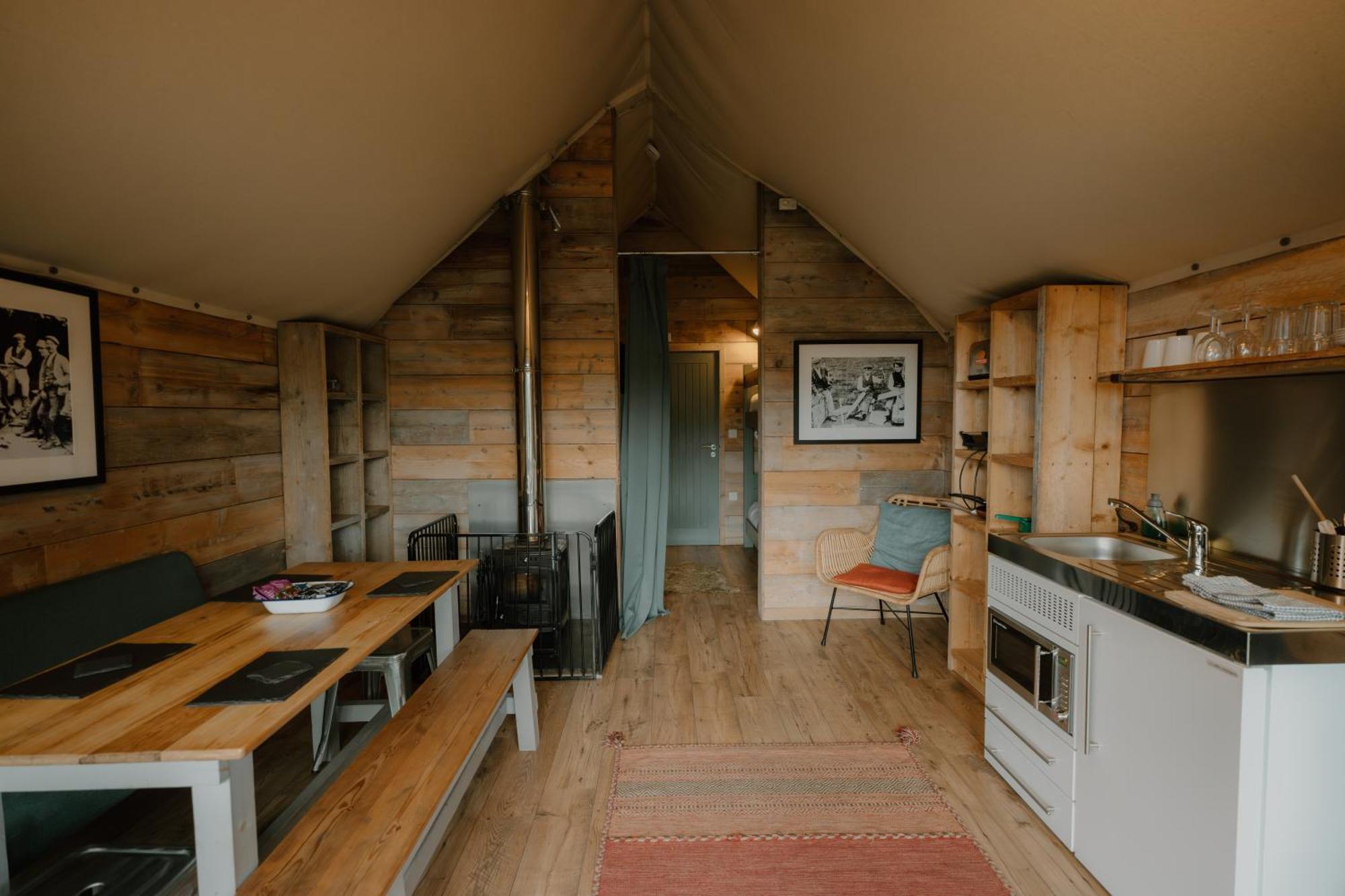 Llechwedd Glamping Hotel Blaenau Ffestiniog Ngoại thất bức ảnh